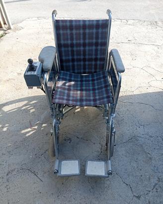 sedia a rotelle elettrica  funzionante 