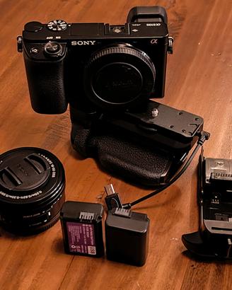 Sony a6100 + 16-50 + vertical Grip