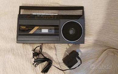 Registratore a cassette e Radio portatile marcaTEK
