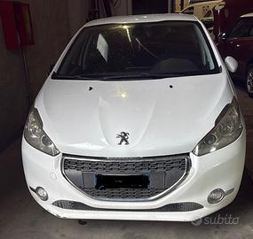RICAMBI PEUGEOT 208 DEL 2014 CC 1200 BENZ HM01
