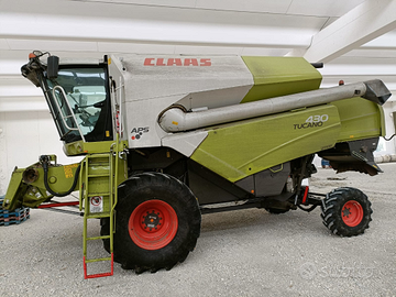 Mietitrebbia Claas Tucano 430