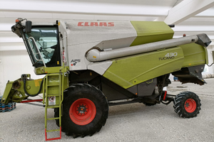 Mietitrebbia Claas Tucano 430