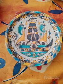 Piatto in ceramica nordafricana pregiato