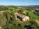 rustico-casale-di-1200-m²-con-box-auto-a-volterr