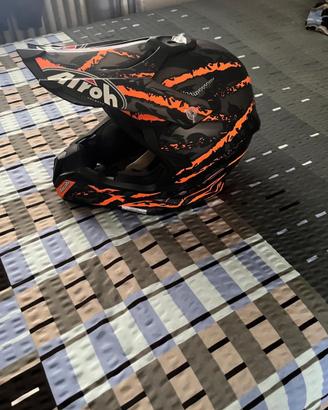 Casco Airoh