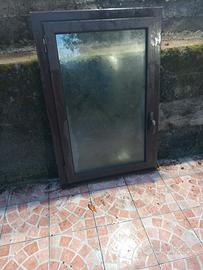 Finestra in alluminio