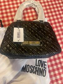 Borsa spalla mano trapuntata love moschino nera