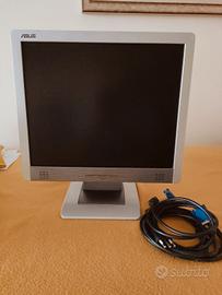 Monitor 17"  - Asus MM17T con casse incorporate