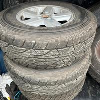 Cerchi in lega 16’ e gomme Dunlop