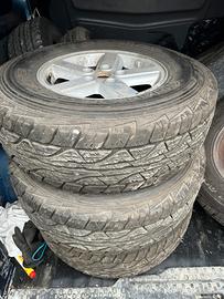 Cerchi in lega 16’ e gomme Dunlop