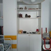 parete attrezzata con tavolo a ribalta