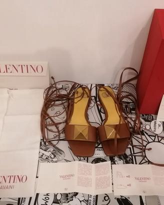 Sandalo Rockstud Gladiator. Valentino. Tg. 37.