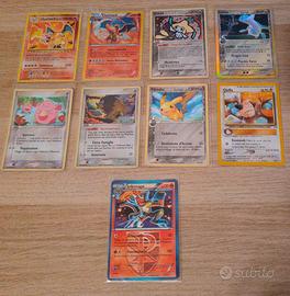 Carte Pokémon Charizard Latios Jirachi e altro