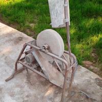 Mola ad acqua elettrica vintage