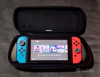 Nintendo Switch con 2 giochi (ed accessori extra)
