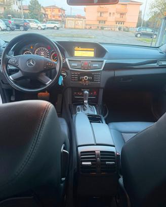 Mercedes-benz E 220 250 CDI BlueEFFICIENCY Avantga