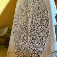Corredo da tavola in Lino con inserti in Cantù