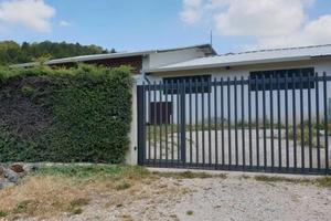 Capannone con terreno