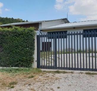 Capannone con terreno