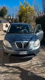 Lancia Ypsilon adatta a neopatentati