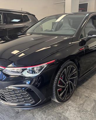 VOLKSWAGEN GOLF 8 GTI 2.0 TSI 245 CV 30.000KM