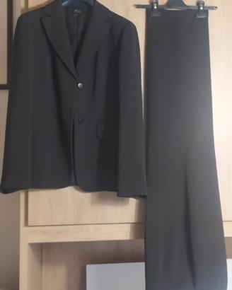 Completo giacca e pantalone marrone taglia 46.