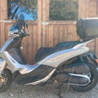 Piaggio Beverly 350 Sport Touring