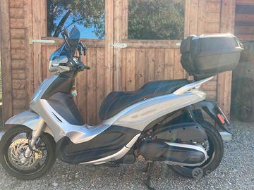 Piaggio Beverly 350 Sport Touring