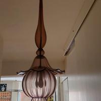 Lampadario antico in vetro.