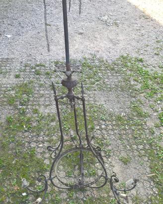 Grosso lampadario antico