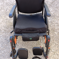 Carrozzina per disabili Ditta Progeo con pettorale