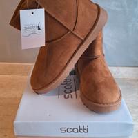 Stivaletti donna Scatti