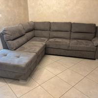 Divano letto angolare con pouf contenitore