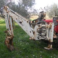 Retroscavatore per trattore