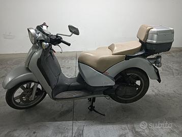 Aprilia Scarabeo 125