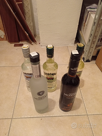 5 bottiglie vodka nuove sigillate