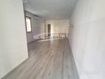 Ufficio a Piano Terra con parcheggio PSC/102