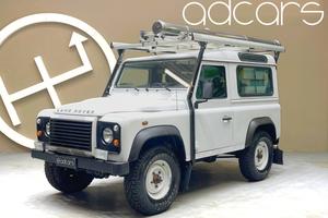 LAND ROVER Defender 90 2.2 TD4 Station Wagon N1 *A