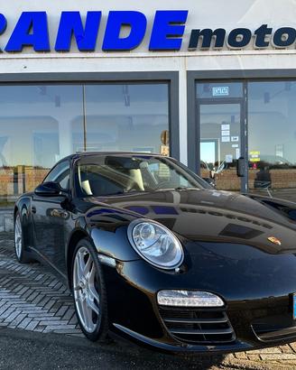Porsche 911 Carrera 4S Coupé
