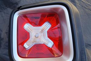 Fanale sx Jeep Renegade 