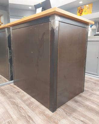 banco in ferro stile industriale con piano legno 