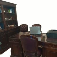 Set studio classico stile notarile.