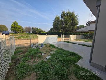 VILLA A SCHIERA A LUGO