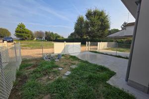 VILLA A SCHIERA A LUGO