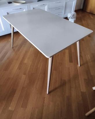 Tavolo stile norvegese