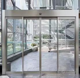 Porta scorrevole automatica a due ante