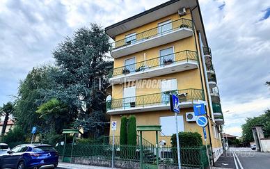 RIF. 494 - LUMINOSO TRILOCALE CON BOX IN CENTRO PA