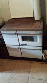 Stufa a Legna Royal con Forno/P.C. in Ghisa