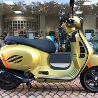 Piaggio Vespa 300 GTS - 2023