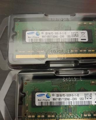 Due MEMORIE RAM SAMSUNG da 2GB DDR3  10600S  09-11